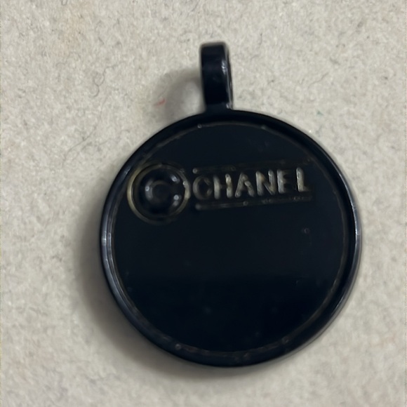 Authentic Chanel charm - Picture 3 of 6